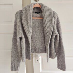 Beautiful Banana Republic Sweater